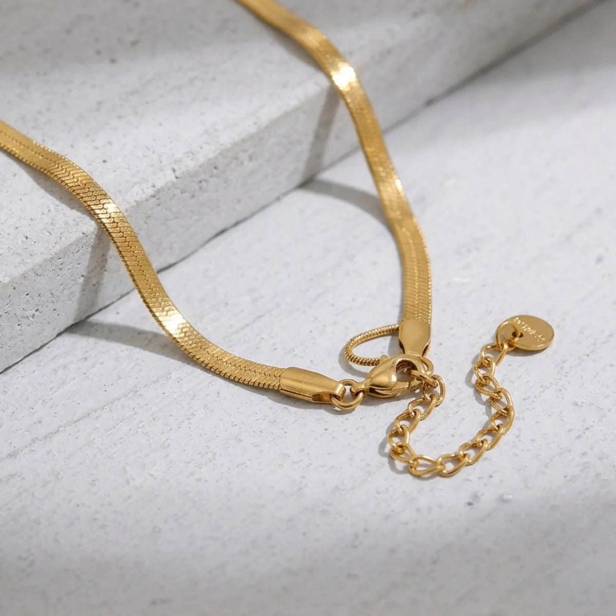 Colar Duplo Gota em Aço Inoxidável Premium Banhado a Ouro 18K