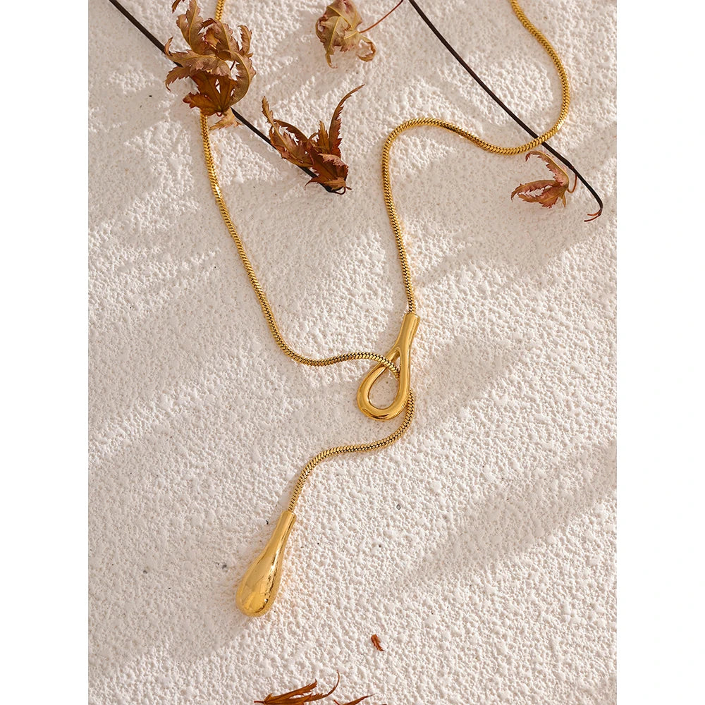 Colar Gravatinha Nó com Pingente de Gota em Aço Inoxidável Premium 316L - Banhado a Ouro 18k
