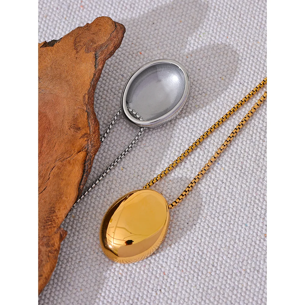 Colar Longo Veneziana com Pingente Oval Liso em Aço Inoxidável Premium 316L - Banhado a Ouro 18k