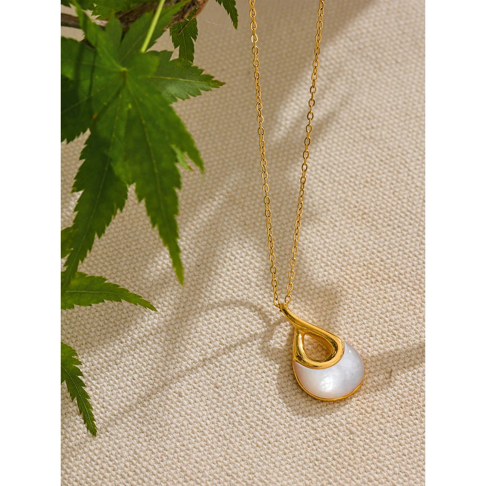 Colar Feminino de Luxo Pingente Gota – Banho Ouro 18k PVD em Aço Inoxidável Premium