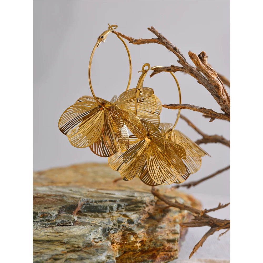 Brincos de Argola com Flor de Filigrana em Aço Inoxidável Premium 316L - Banhado a Ouro 18k