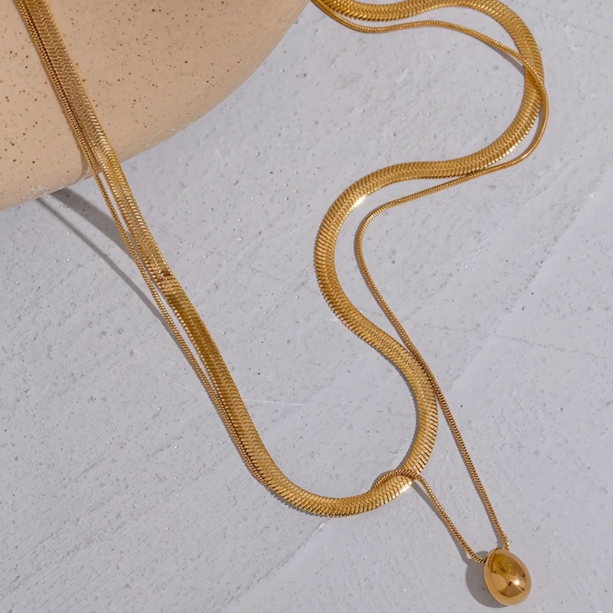 Colar Duplo Gota em Aço Inoxidável Premium Banhado a Ouro 18K