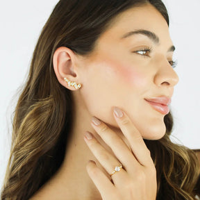 Brinco Ear Cuff com Zircônias Banhado a Ouro 18K