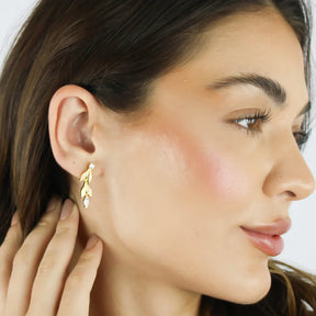 Brinco Ramo com Zircônias Banhado a Ouro 18K