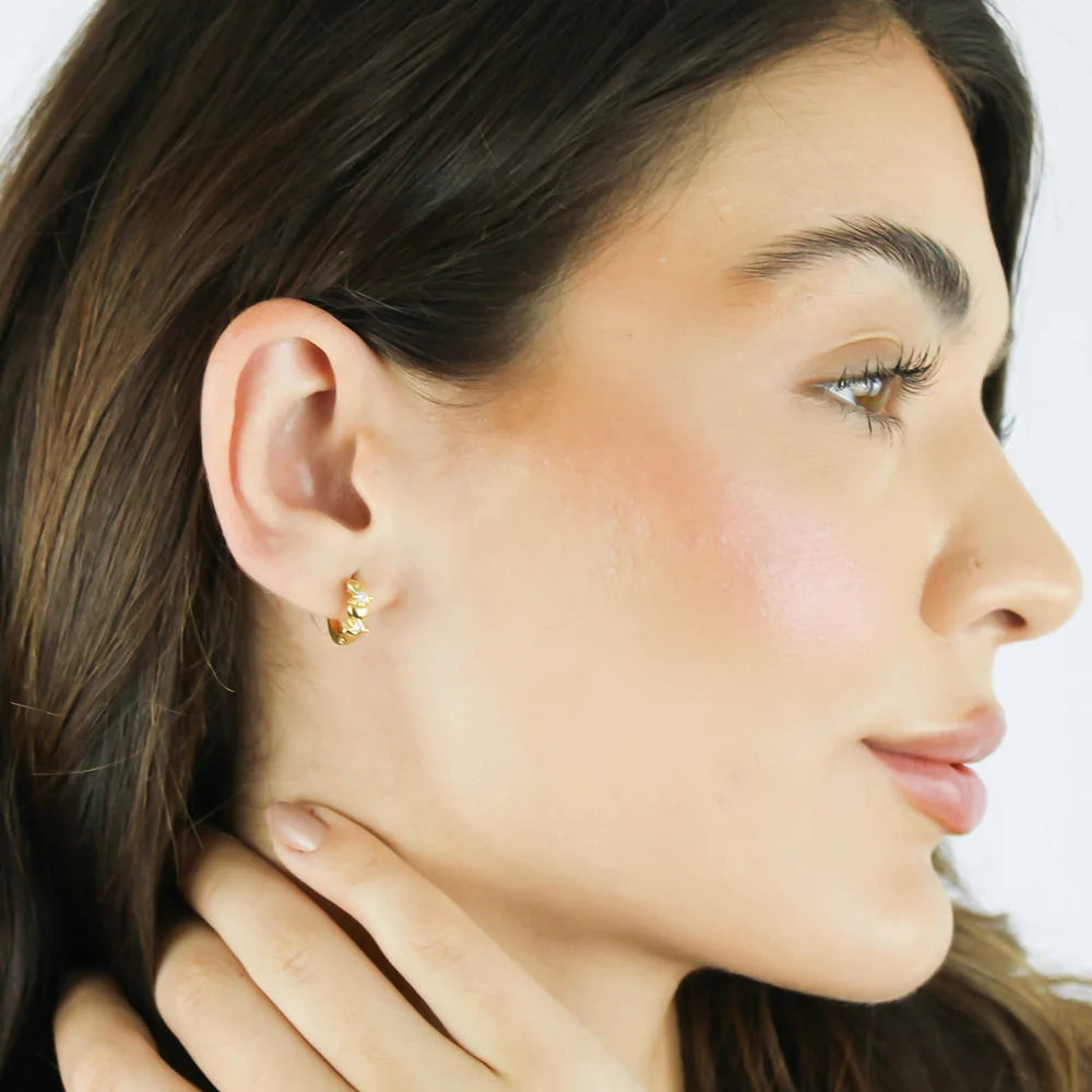 Brinco com Corações Banhado a Ouro 18K