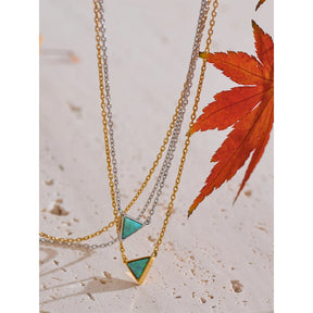 Colar Triângulo com Pedra Opala Australiana em Aço Inoxidável Banho Ouro 18K