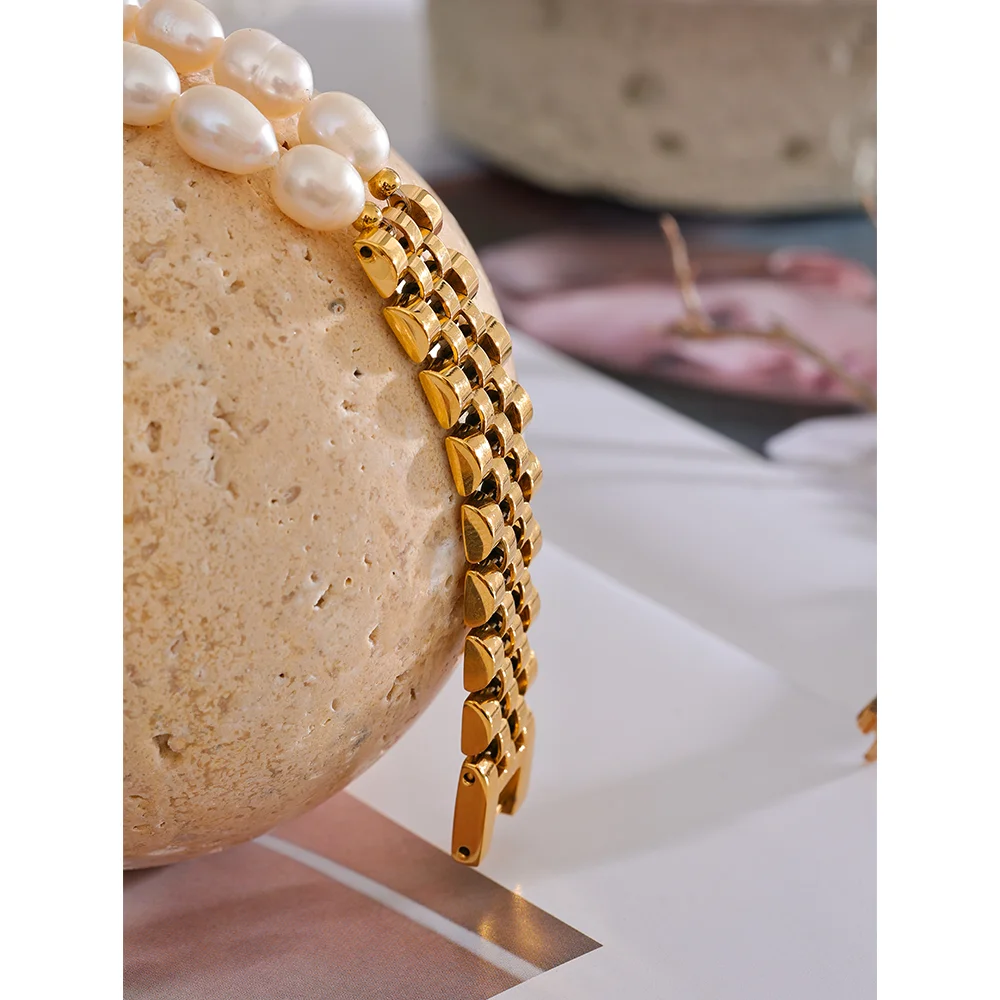 Pulseira Elos com Pérolas Naturais – Banho Ouro 18K Luxo
