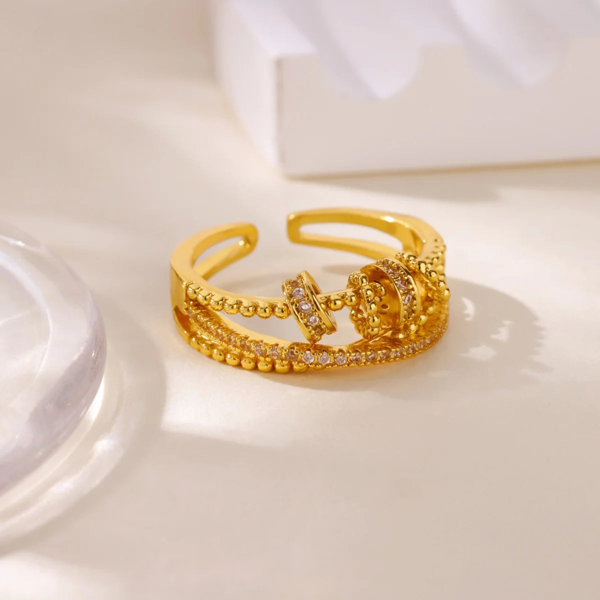 Anel Giratório Antiansiedade com Zircônias Banhado a Ouro 18K