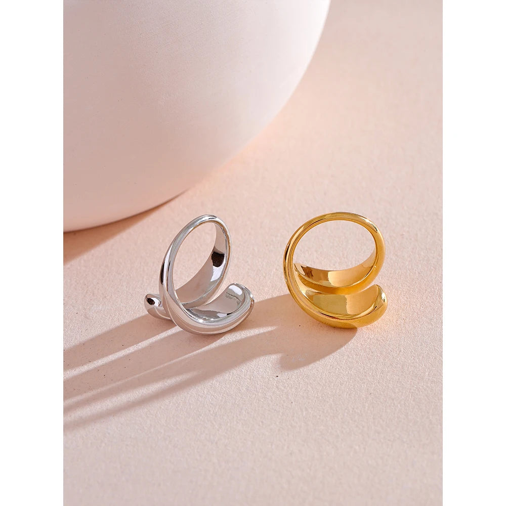 Anel Ajustável Bold com Design Fluido em Aço Inoxidável Premium 316L - Banhado a Ouro 18k