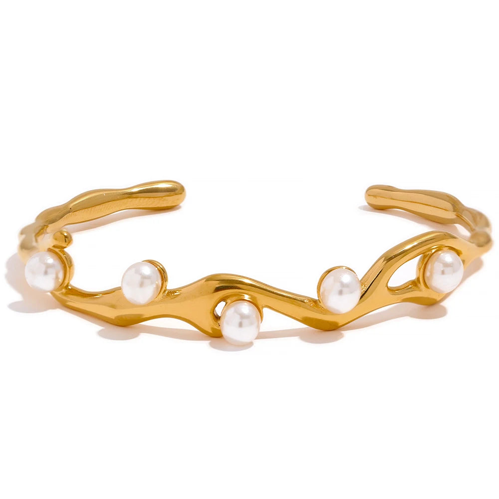 Pulseira Bracelete Torção com Pérolas Banhada a Ouro Real - Aço Inoxidável Premium