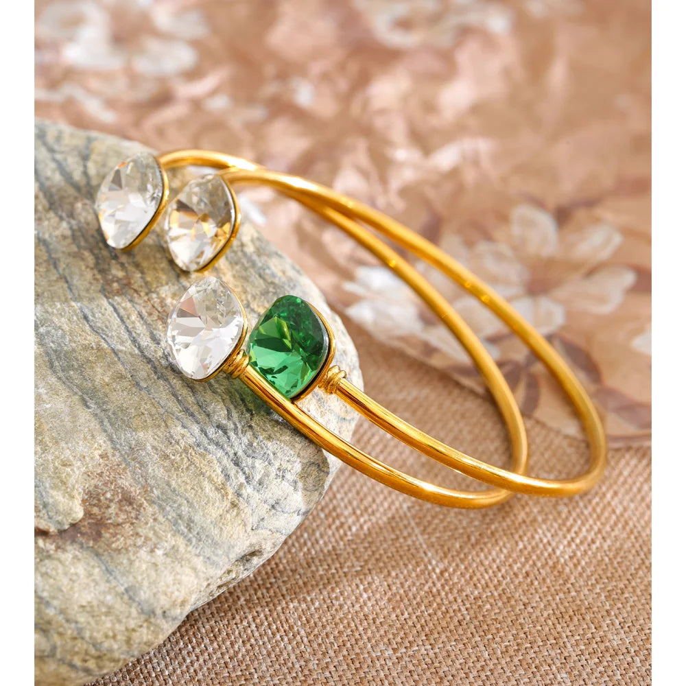 Bracelete Aberto com Pedras de Zircônia Banhado a Ouro 18k - Aço Premium à Prova d'Água