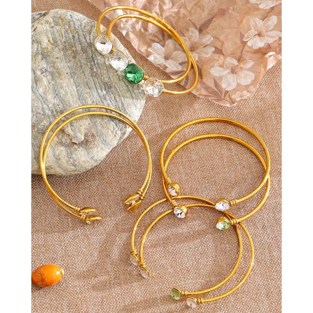 Bracelete Aberto com Pedras de Zircônia Banhado a Ouro 18k - Aço Premium à Prova d'Água